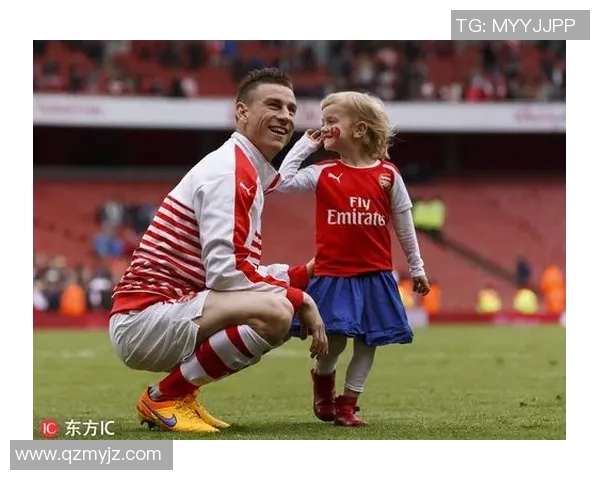 足球明星背后的故事与成就排名揭示他们的成长历程与人生轨迹