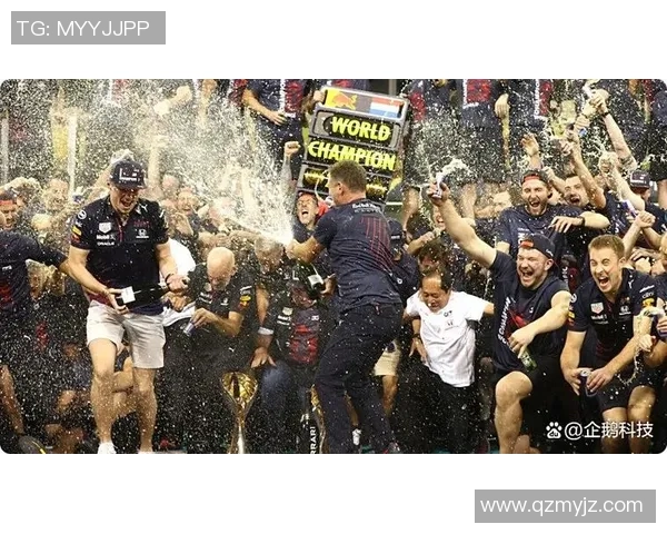 当足球明星突然出现时球迷们的狂欢与惊喜瞬间点燃全场热情