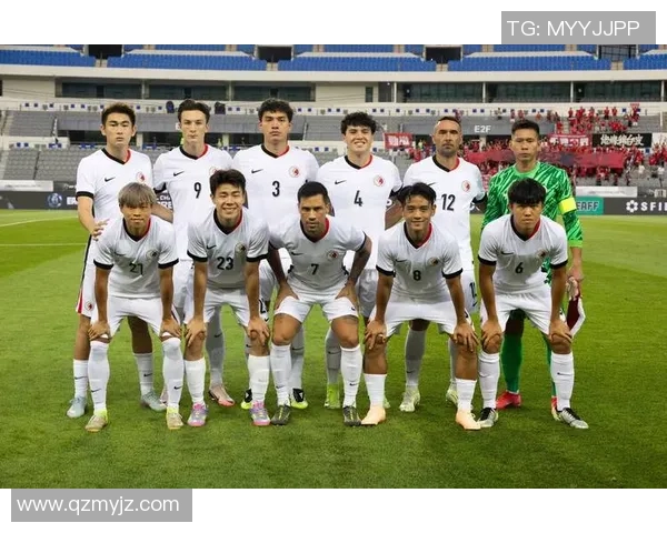 香港足球明星队精彩视频集锦展现球场风采与团队合作精神