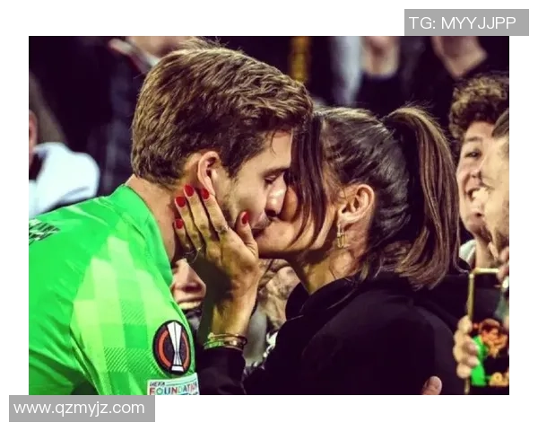 足球明星与夫人之间的爱情故事与婚姻生活揭秘